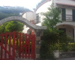 Villa L'Innominata B&B and Holiday Home