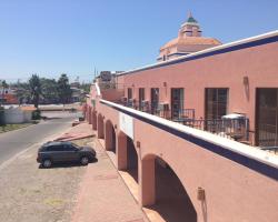 Los Jitos Hotel & Suites