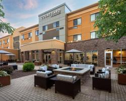 Courtyard Mankato Hotel & Event Center