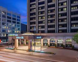 Hilton Indianapolis Hotel & Suites