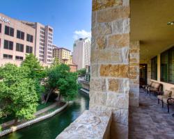 Embassy Suites San Antonio Riverwalk-Downtown