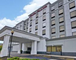 Hampton Inn & Suites Newark-Harrison-Riverwalk