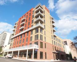 Hampton Inn and Suites Austin University Capitol