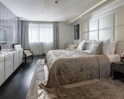 Hotel 9