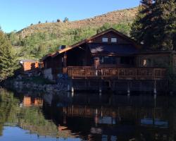 Half Moon Lake Lodge
