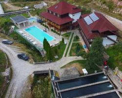 HOTEL & CAMPING Etno Selo Vrelo