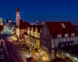 St. Louis Union Station Hotel, Curio Collection by Hilton