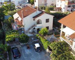 Apartments Reinić