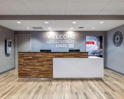 Newly Renovated-Hampton Inn & Suites Casper