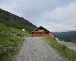 Håradalen Cottages and Hostel