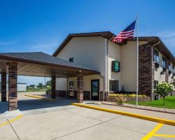 Quality Inn Galesburg near US Highway 34 and I-74