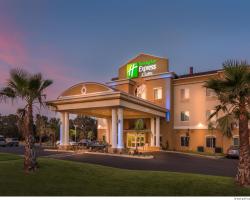 Holiday Inn Express & Suites / Red Bluff - South Redding Area, an IHG Hotel