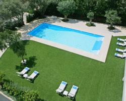 Corina Suites & Apartments