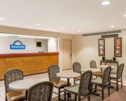 Days Inn by Wyndham West Des Moines - Clive