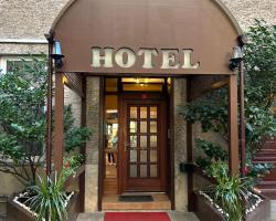 Hotel Adam