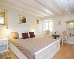 Studio Apartments Sonatina