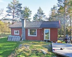 Three-Bedroom Holiday home with Sea View in Homborsund