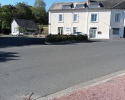 Hôtel Restaurant de la Gare (Studios Du Breuil)