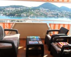 Rooms and Apartment ANELA with large balcony and beautiful sea view