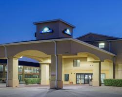 Days Inn by Wyndham Dallas Garland West