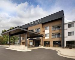 Courtyard Grand Rapids Airport