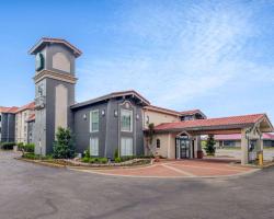 La Quinta Inn by Wyndham Kansas City Lenexa