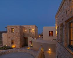 Themonies Luxury Suites 