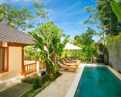 Pesantian Villa and Warung