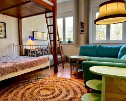 Cosy Art Flat 2