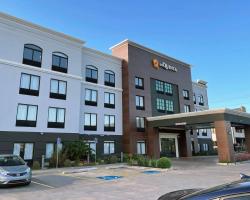 La Quinta Inn & Suites by Wyndham Tulsa Midtown