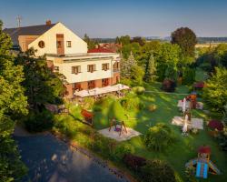 April hotel Panorama