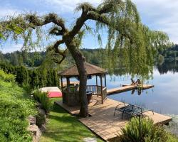 Cottage Lake Bed and Breakfast