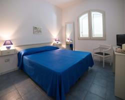 Le Bianche ville con patio privato a un passo dal mare