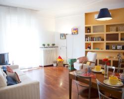 Correggio Milano Apartment