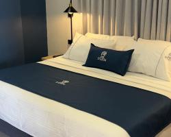 Hotel D' Leon