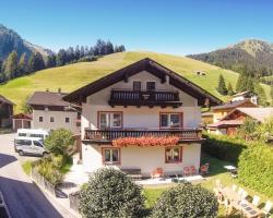 Beautiful Home In Holzgau With 7 Bedrooms And Wifi