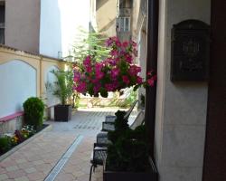 Bon Bon Hotel