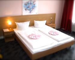 Hotel Pension Messe