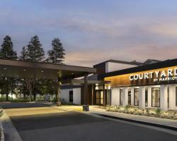 Courtyard by Marriott Bakersfield