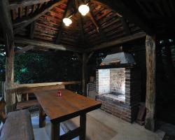 Apartment Drvena kuca Mreznica