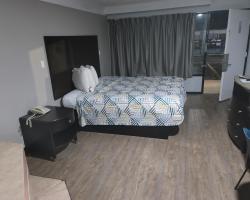 Studio 6 Suites Hinesville, GA
