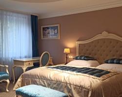 Hotel Waldblick BSR Garten mit Pavillons im Schwarzwald, ideal für Paare, Familien, Hunde