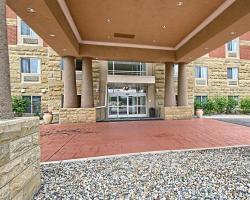 Country Inn & Suites by Radisson, Dearborn, MI