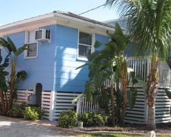 The Holiday Court Villas and Suites