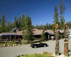 Sunwapta Falls Rocky Mountain Lodge