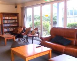 Kiwi House Hostel