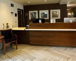 Best Western PLUS Hannaford Inn & Suites