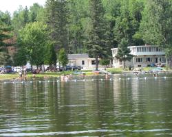 Manoir du Lac Caché