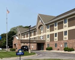 Days Inn & Suites by Wyndham Green Bay WI