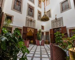 Riad Dar Chrifa - Luxury Escape